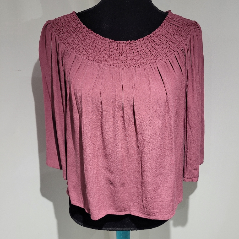 Aritzia Talula Women's Marcille Elastic Neckline Flowy Blouse Small Pink